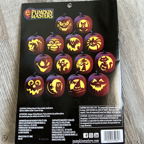 Halloween Pumpkin Carving Kit - Picture 3 of 5